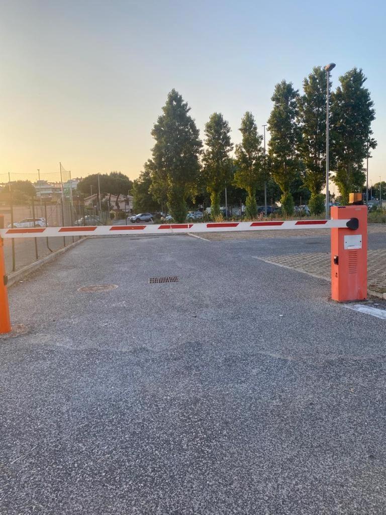Sleep And Leave- Airport Fiumicino - Apartment Bagian luar foto